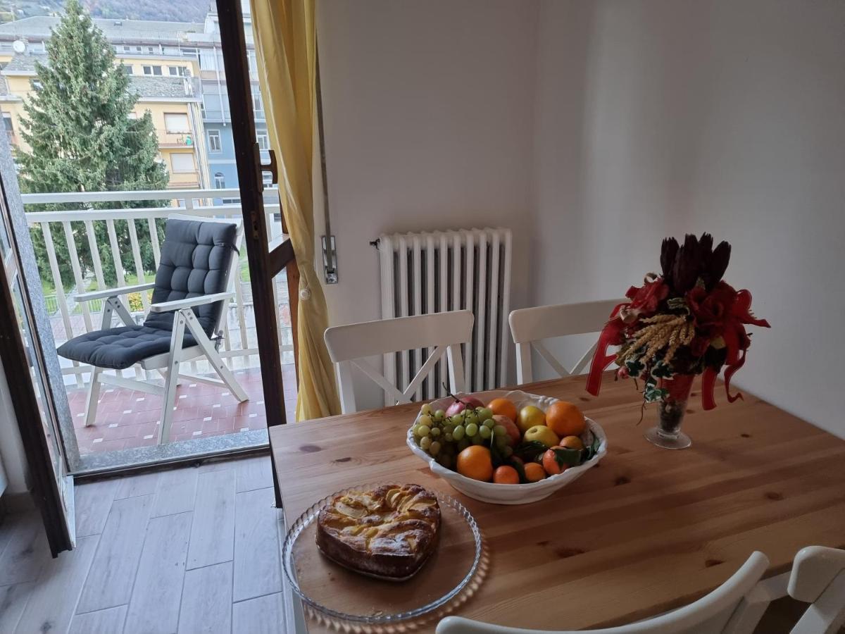 Ferienwohnung Mary House Sondrio Exterior foto
